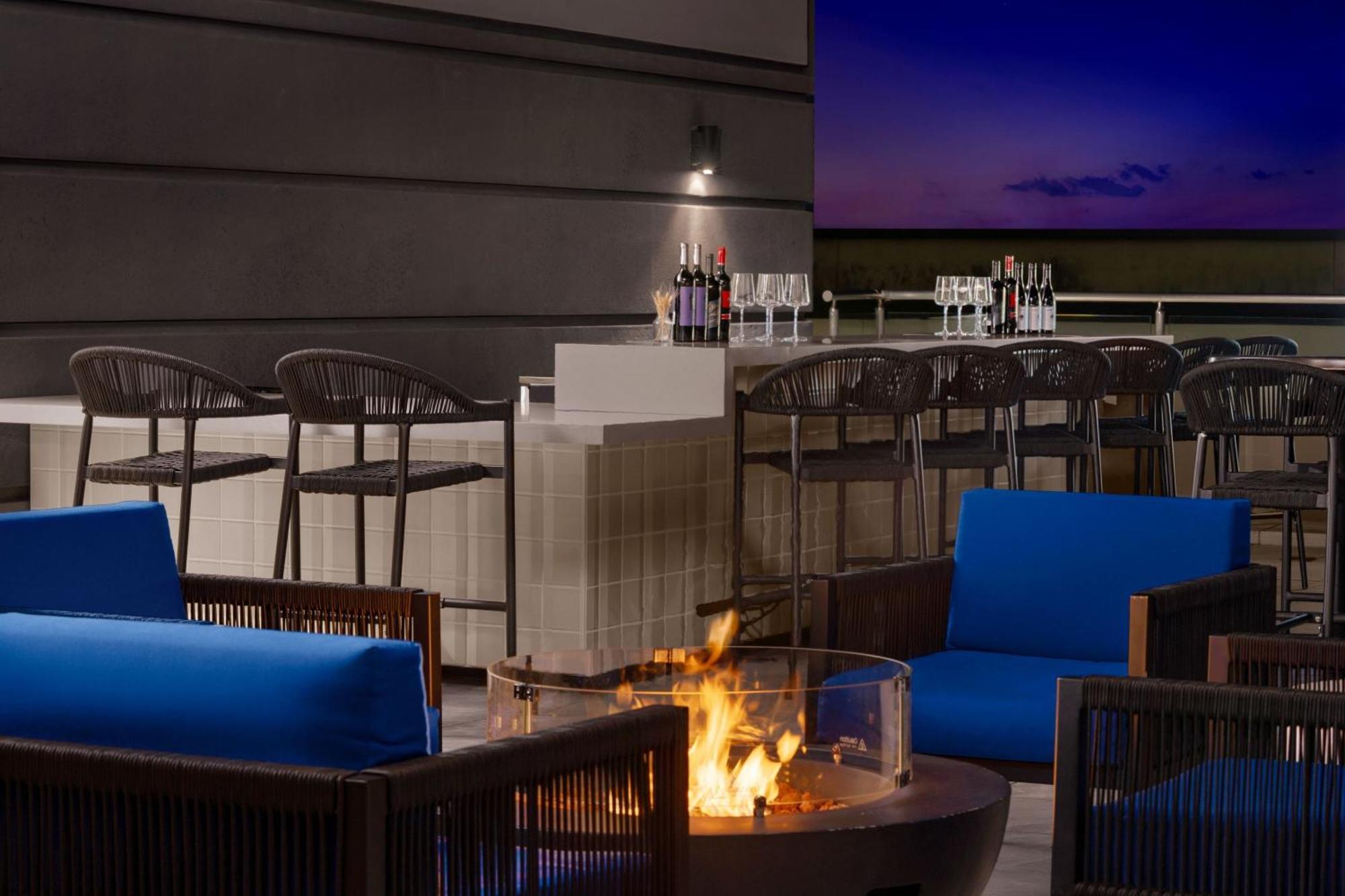 Ac Hotel By Marriott Raleigh North Hills Zewnętrze zdjęcie